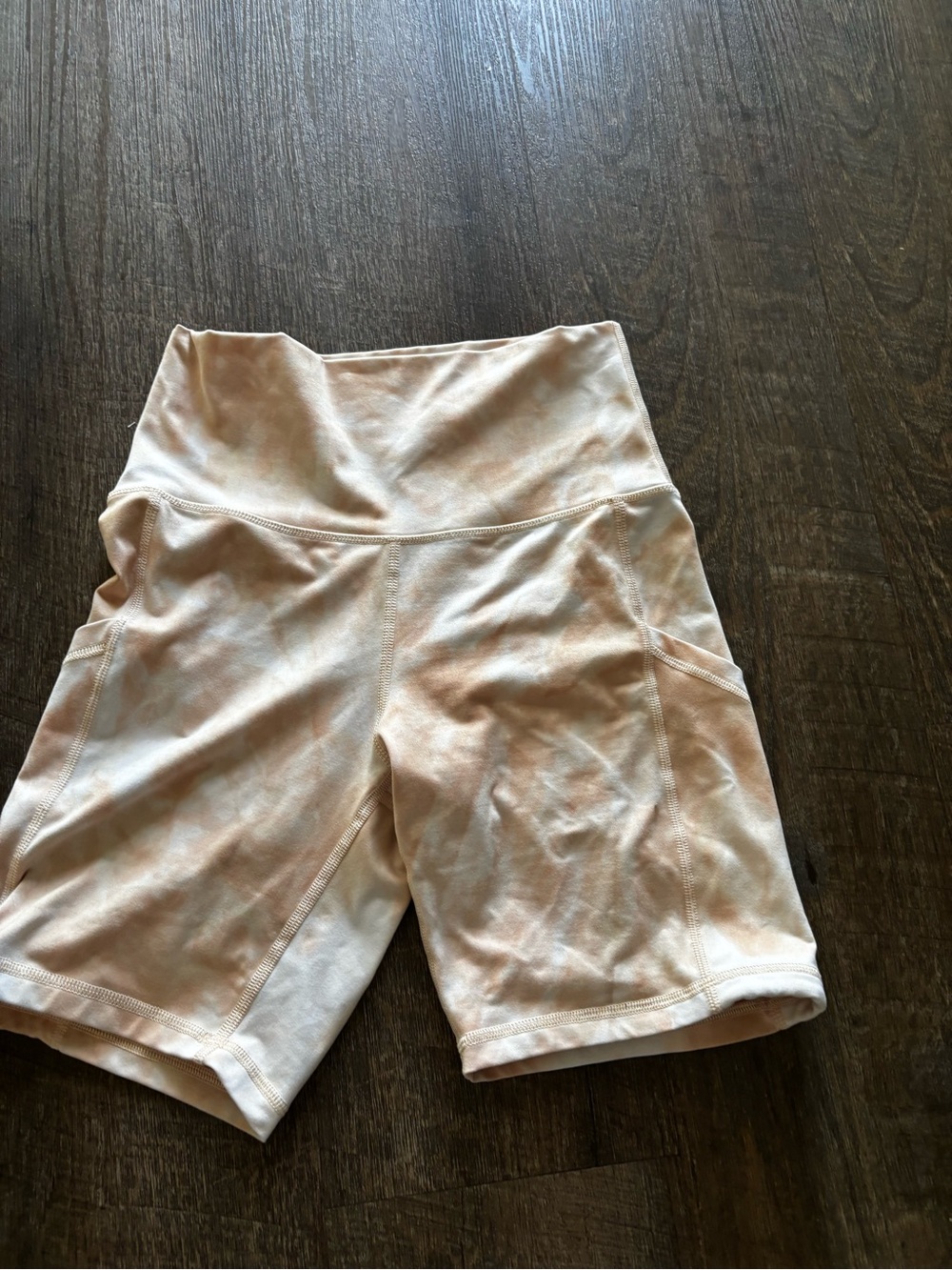 aerie High-Rise Bike Shorts in Pale Peach Tie-Dye